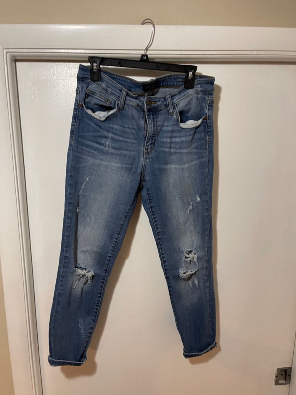 Judy Blue Light-Mid Blue Distressed Ankle Jeans 13/31 - Picture 3 of 5